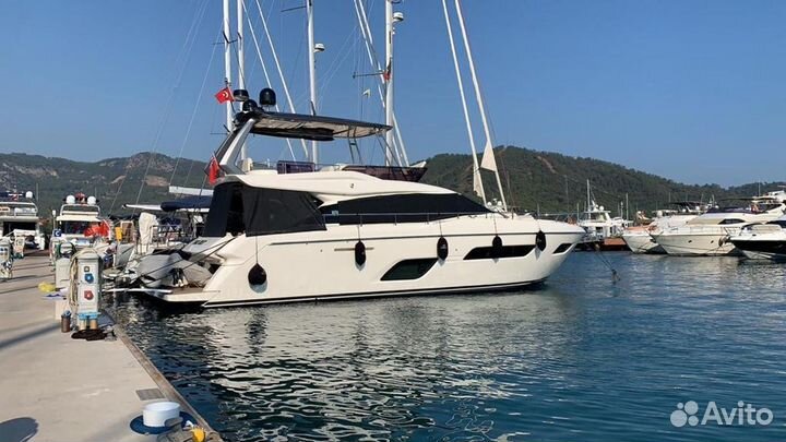 Моторная яхта Ferretti 550 (017)