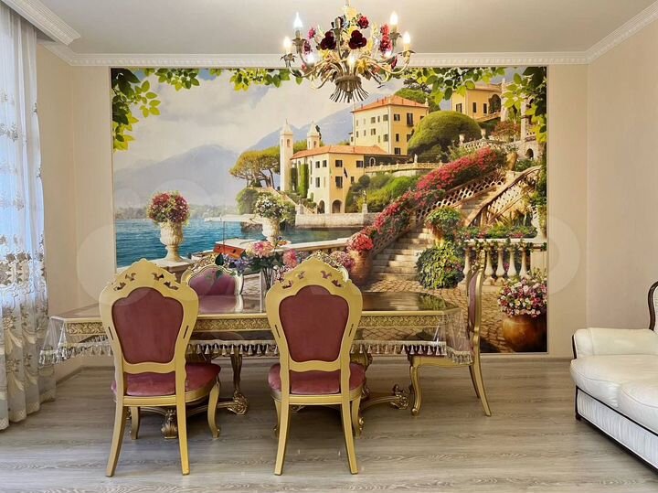 3-к. квартира, 140 м², 1/10 эт.