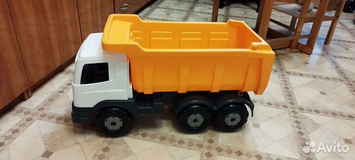 Грузовик детский