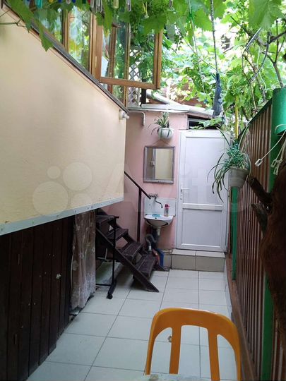 Комната 15 м² в 6-к., 1/1 эт.