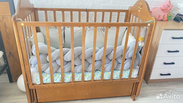 Детская кроватка