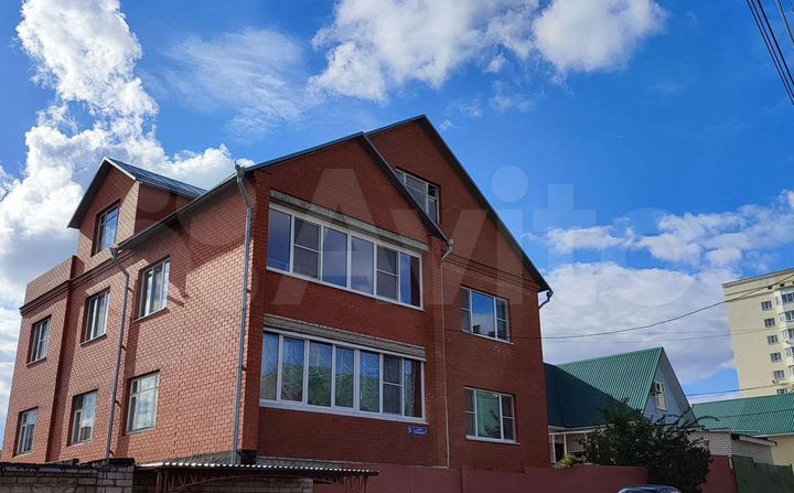 Коттедж 660 м² на участке 5,5 сот.