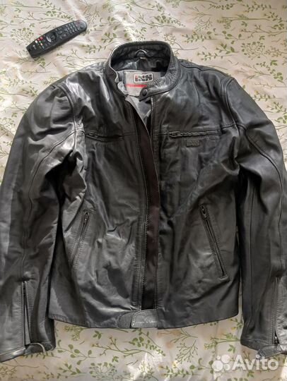 Мотокуртка кожаная