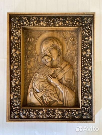 Резные иконы из дерева