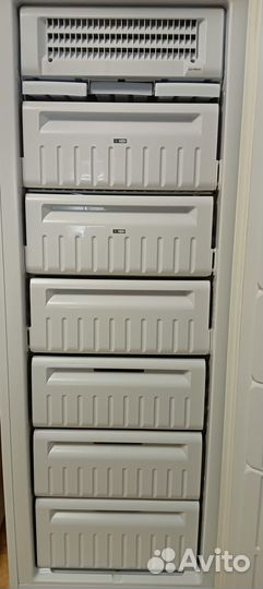 Продаю морозильную камеру