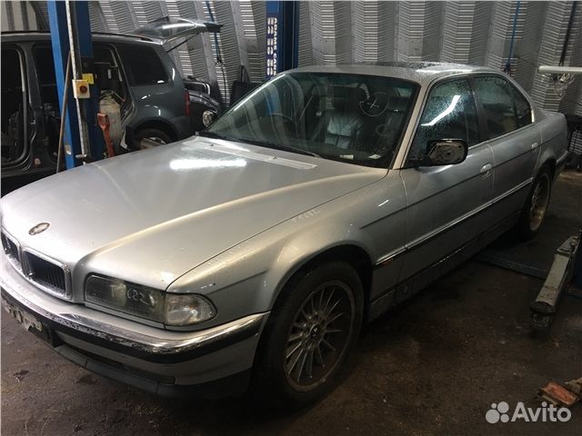 Разбор на запчасти BMW 7 E38