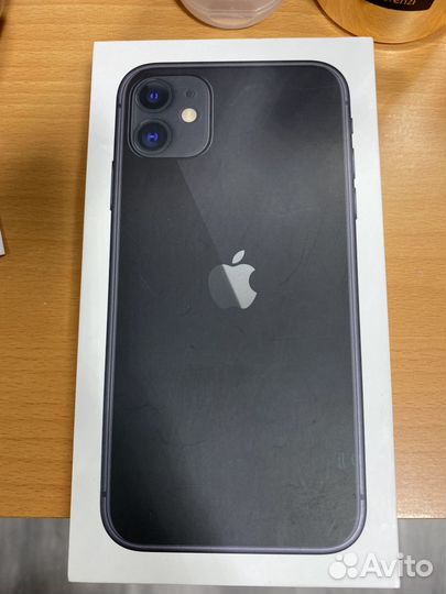 iPhone 11, 64 ГБ