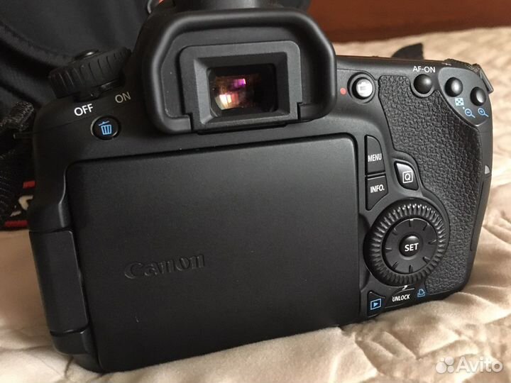 Зеркальный фотоаппарат