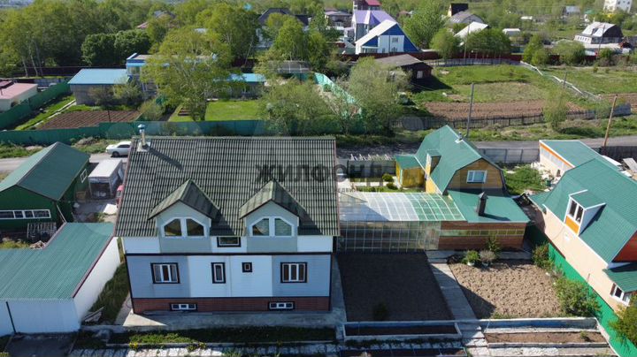 Дом 349,2 м² на участке 15 сот.