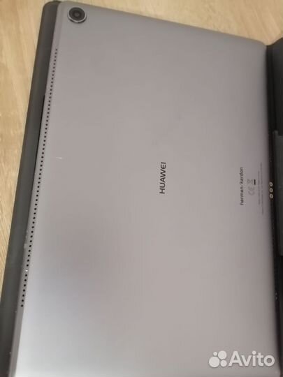 Планшет Huawei MediaPad M5