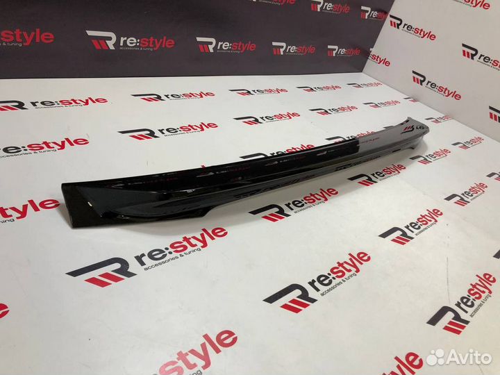 Спойлер Toyota Land Cruiser 200 с16г Черный D2389