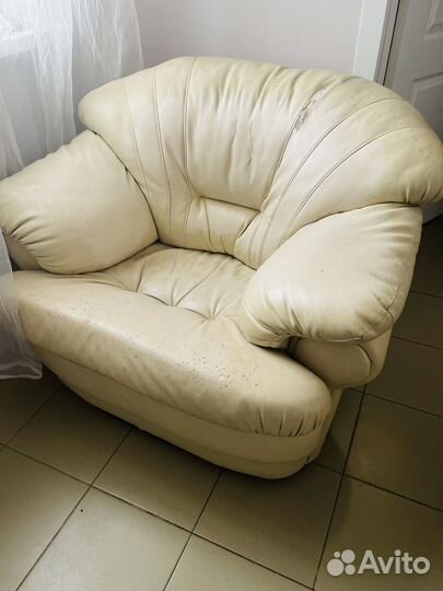 Кожаный диван и кресла бу