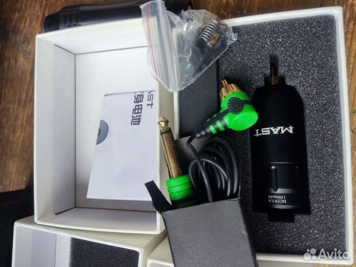 Машинка для татуажа Mast P-10 и беспроводной блок