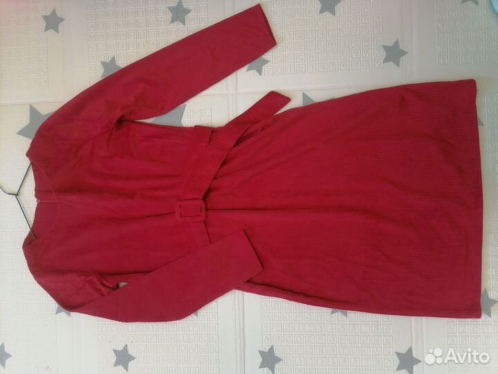 Бархатное красное платье