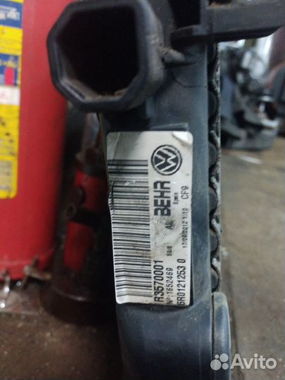 Радиатор volkswagen polo