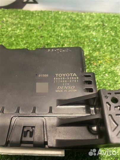 Блок управления климат-контролем (8) Toyota Aqua