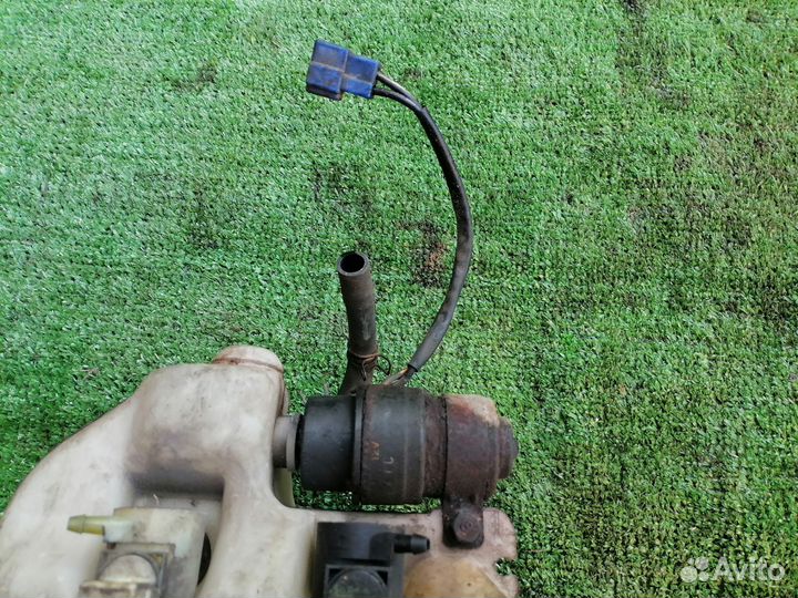 Насос омывателя фар Субару Легаси