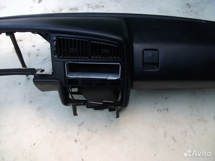 Передняя панель салона Пассат-Б-3-92г
