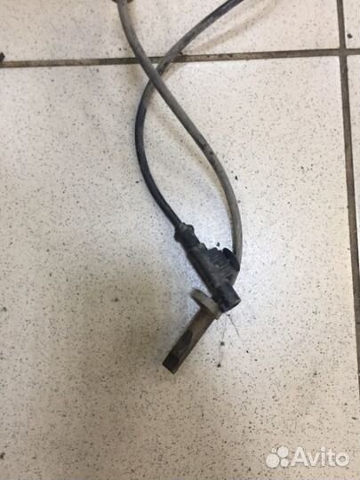 Датчик abs передний правый Nissan Tiida C11 HR 16