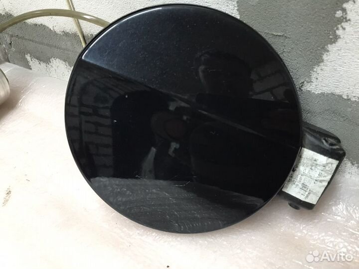 Лючок бензобака Passat B7 седан