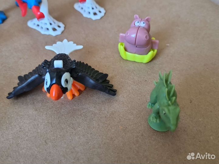 Игрушки из киндера, зазвар