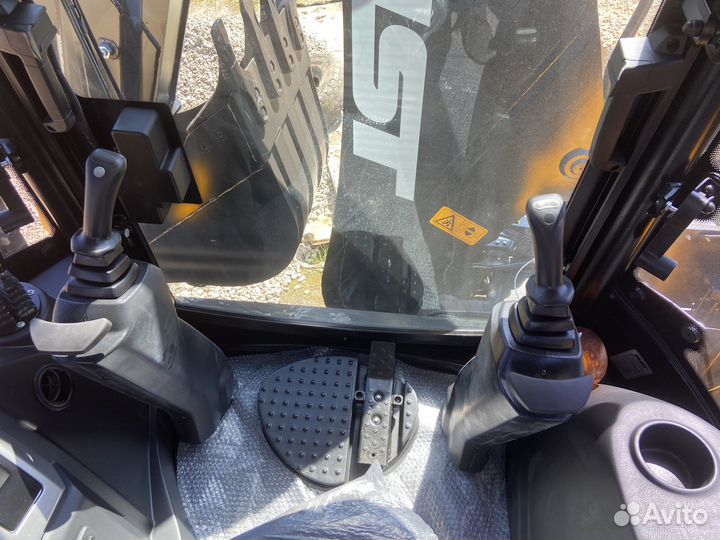 Экскаватор-погрузчик MST M644 PLUS, 2023