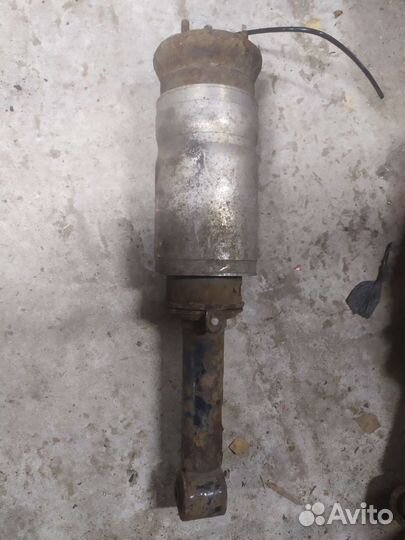 Пневмостойка передняя Land Rover Discovery 3