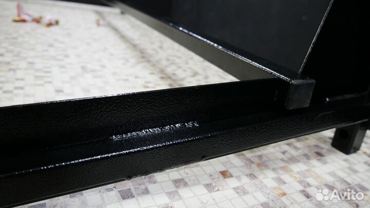 Стойка подвесная для хранения колес М02