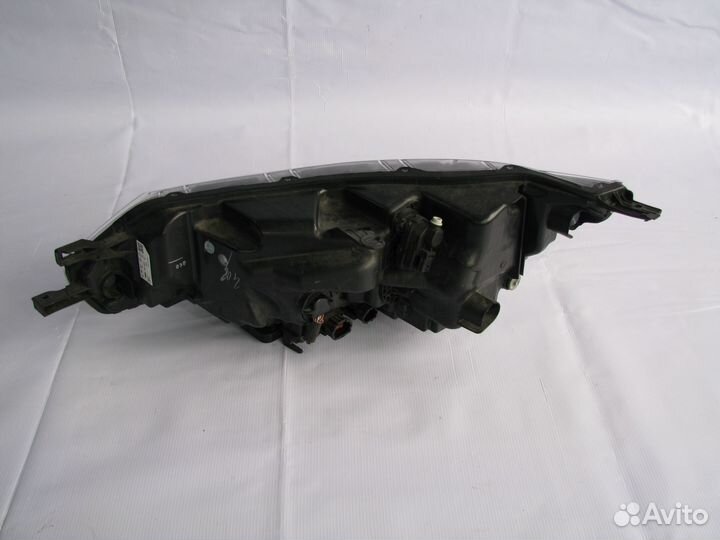 Nissan Qashqai 2 J11 Фара передняя правая LED