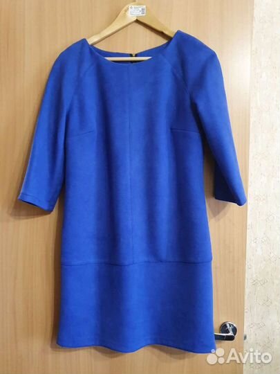 Платье и костюмы