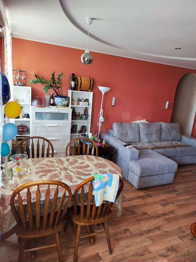 4-к. квартира, 90 м², 4/12 эт.