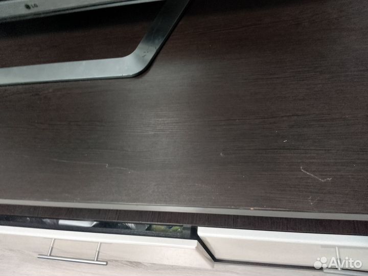 Продам тумбу под телевизор