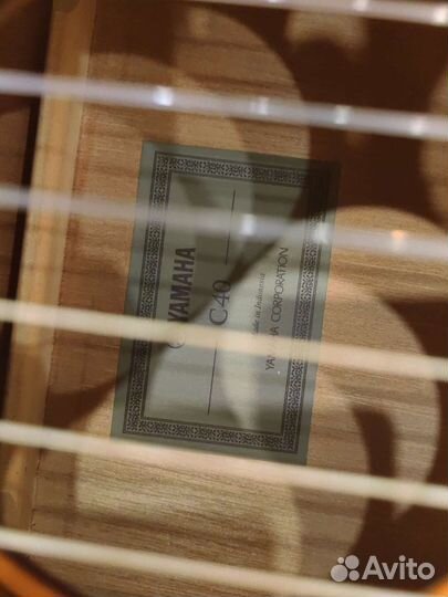 Классическая гитара yamaha c40