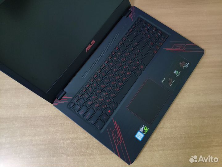 Asus i7-8550/16gb/SSD+1TB/gtx 1050/идеал