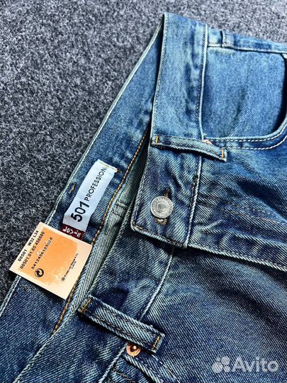 Джинсы Levis 501