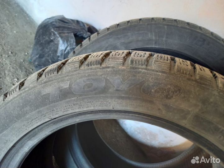 Toyo Observe G3-Ice 215/50 R17 91T