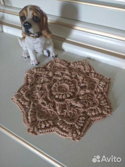 Маленькая объёмная салфетка крючком