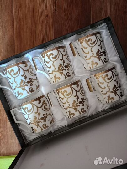 Тарелки и кружки