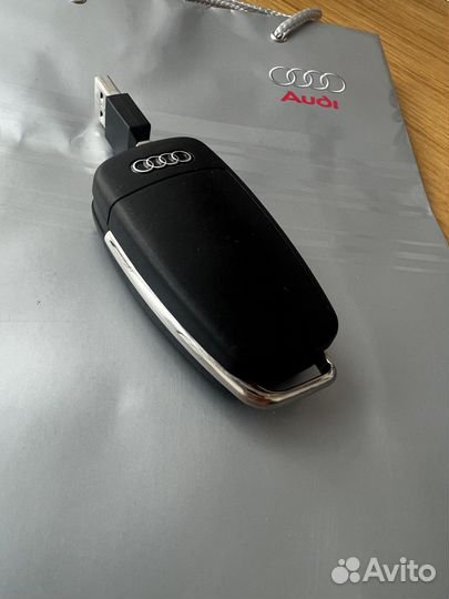 USB-накопитель audi 4 гб