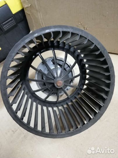 Моторчик печки Audi 80,100