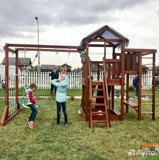 Детская площадка для игры на даче
