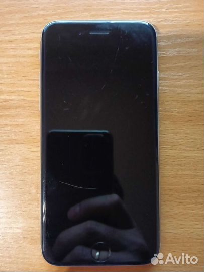 Телефон iPhone 6s