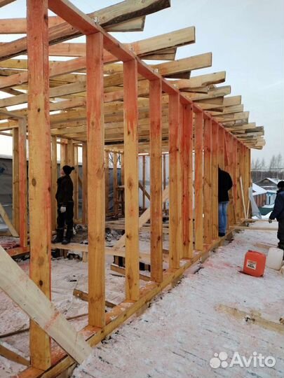 Бригада строителей