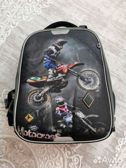 Школьный рюкзак