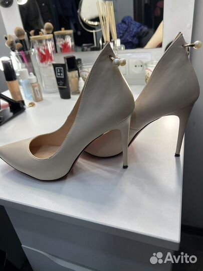 Туфли на каблуке