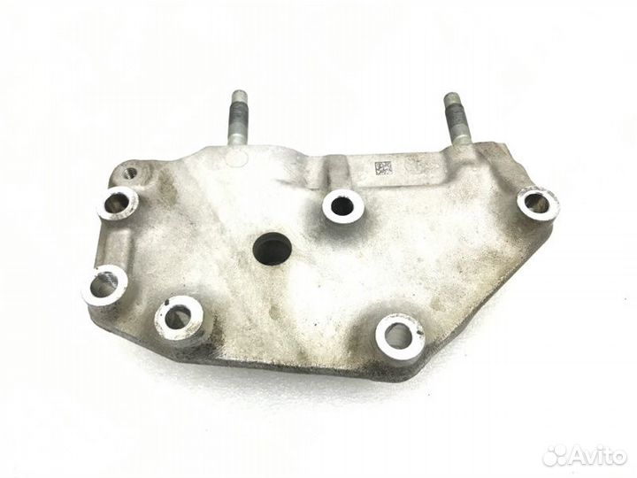 Кронштейн двигателя правый Kia K 5 5 G4KN 2021