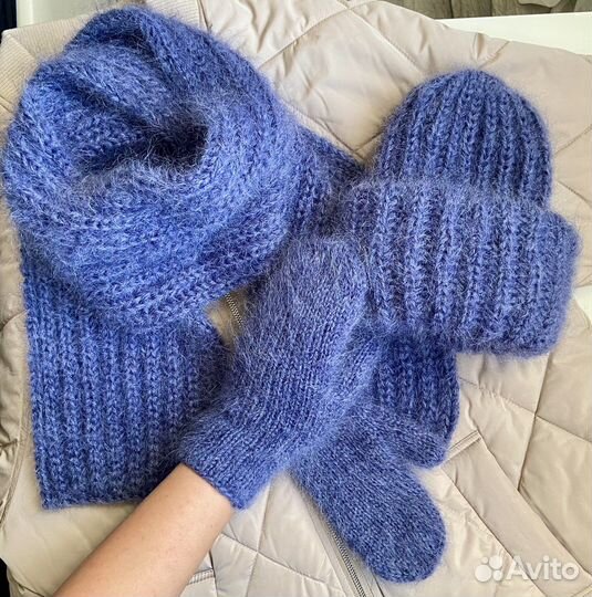 Вязаные шапки, варежки, шарфы, снуды