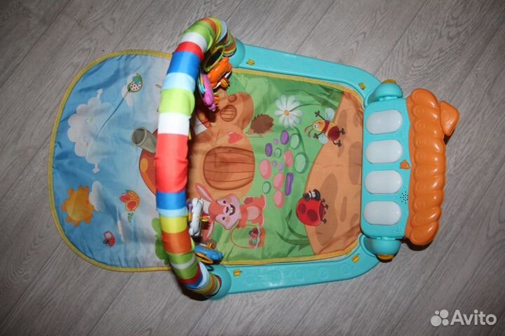 Развивающий коврик с пианино