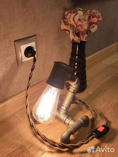 Настольная лампа лофт из чугуна