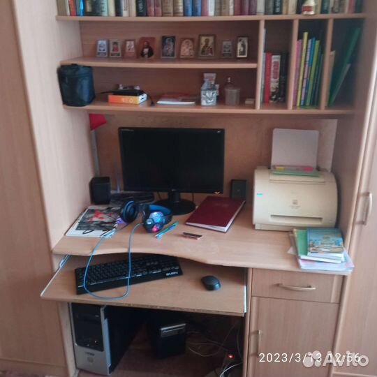 Компьютерный стол